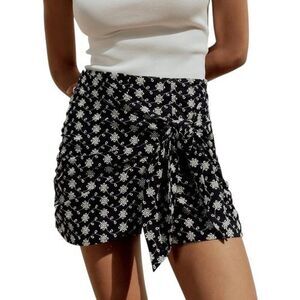 Zara Black floral skort with white flowers